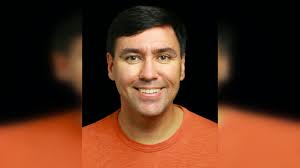 Amazon Program Manager Dave Lennon '07 Leverages MBA Experience, Imposter  Syndrome