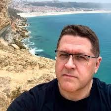 Sam Connell's Instagram, Twitter & Facebook