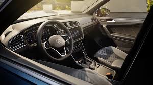 110 kw (150 pk) essence price including vat. Volkswagen Tiguan 2021 1 4l R Line In Uae New Car Prices Specs Reviews Amp Photos Yallamotor
