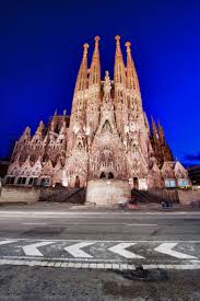 La sagrada familia se reabre a las visitas los fines de semana a partir del 29 de mayo. Wenn Ihr Mich Fragt Welches Gebaude Auf Dieser Welt Wirklich Fasziniert Dann Ist Es Die Sagrada Familia In Barcelona Barcelona Kathedrale Sagrada Familia