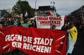 Teilnehmer beim demonstrationszug linker und linksradikaler gruppen unter dem motto «demonstration zum. Uberblick Zum 1 Mai In Berlin Jede Menge Demos Kundgebungen Und Feste Berlin Tagesspiegel