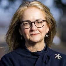 Lisa Boscola's Instagram, Twitter & Facebook