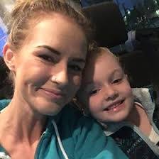 Jessica Paxton's Instagram, Twitter & Facebook