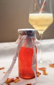 Rosenblutensirup Selbst Gemacht Rosenbluten Sirup Sirup Geschenke Aus Der Kuche