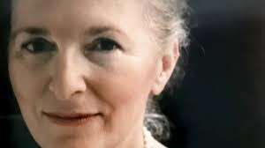 Julia Scully's Instagram, Twitter & Facebook