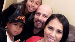 Esteban antonio loaiza veyna is well recognized as esteban loaiza is a mexican retired baseball pitcher and a tv personality currently 47, esteban loaiza has an estimated net worth of $40 million. Esteban Loaiza Publica Fotos Con Su Familia Tras Salir De La Carcel Y Luego Las Borra