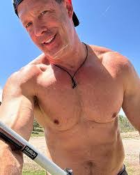 Dylan Clifton's Instagram, Twitter & Facebook