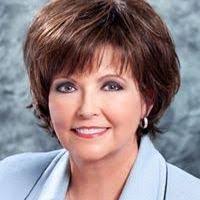 Toni Mcelroy's Instagram, Twitter & Facebook