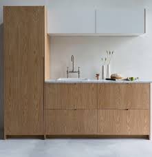 European Oak Fronts With White Painted Www Customfronts Co Uk Cozinha Cozinhas Casas