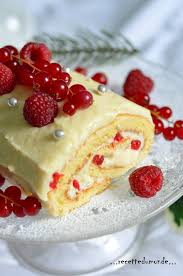 Encore Une Petite Buche La Genoise Ingredients 100 G De Farine 3 Oeufs 1 Pincee De Sel 50 G De Sucre En P Roule Au Chocolat Recette Recettes Noel