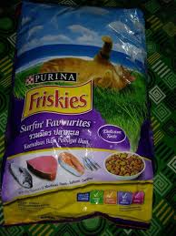 Namun, jika kucing anda sudah terbiasa diberi makanan kucing yang jenisnya basah maka akan membuatnya lebih susah saat menu makan diganti ke jenis yang kering. 23 Makanan Kucing Terbaik Terlaris Di Malaysia 2021 Infosantai