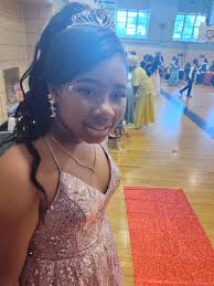 Jewelry engraver and photographer needed for prom prep shoot