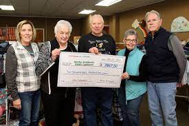 Freeport Christmas Lights Display Raises Money For Local Nonprofit