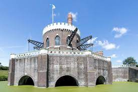 De gebouwen zijn in waaiervorm ontworpen rond een autovrij binnengebied, waardoor optimaal zicht op het water is gecreëerd. 207 Cruquius Photos Free Royalty Free Stock Photos From Dreamstime