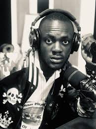 Idol turned to brother ✊🏽❤️ Davido 📸 @fortunateumunname