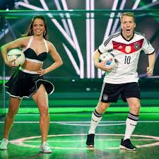 Dancer & choreographer dwts germany ⭐vice world champion psychologist (dipl. Quoten Let S Dance Legt Nach Pocher Aus Sogar Zu Auch Luke Steigert Sich Fernsehserien De