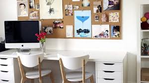 بجهز 6 طرق لتصميم غرفتك المكتبية تجعلها أكثر راحة