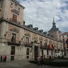 Madrid, i̇spanya.bölgesinde casa de madrid yakınlarında yemekle ilgili 455.401 yoruma ve 50.077 gerçek fotoğrafa bakın. Casa De La Villa Madrid Rocks