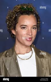 James collings hi-res stock photography and images