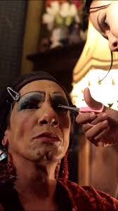 El milagro del actor o del personaje, ese que un director es el primero en  presenciar y es cuando las letras desaparecen y un intérprete dispuesto a  jugar decide sacar adelante el personaje. Es ahí ...