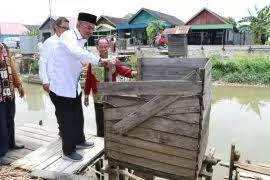 Perilaku buang air besar sembarangan berpotensi mencemari lingkungan. Bupati Kunjungi Stand Perhiasan Di Jakarta Antara News Kalimantan Selatan