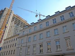 Bu arada halk meclisi'nin evi olarak, aynı zamanda doğu almanya halk meclisi'nin de oturduğu yerdi. Foyerbereiche Langenbeck Virchow Haus Lsw