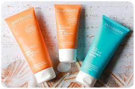 Statt auf chemische kann man nun auf den mineralischen sonnenschutz setzen. Mineralischer Sonnenschutz Die Neue Sun Protect Serie Von Santaverde Anzeige Herbsandflowers De