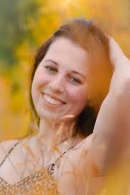 Kelly Wachs's Instagram, Twitter & Facebook