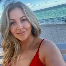 Travel Agents & Advisors