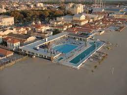 Risultati Immagini Per Bagno Balena Viareggio