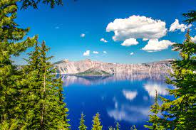 Crater lake national park fort vancouver national historic site lewis and clark national historical park john day fossil beds national monument oregon caves national monument and preserve. In Oregons Nationalparks Gibt Es Marmorhohlen Und Tiefe Unberuhrte Seen