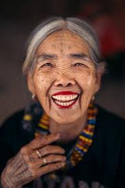 This documentary unearths a thriving community of poets and bookmakers in  Vernon. It explores their inspirations and their passion for words despite  declining readership and the noise of digital age. Why We