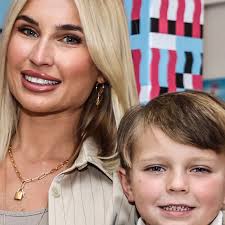 Billie Faiers cried over 'jealous' son's actions after feeling 'pushed out'  by baby