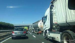 Bentrovati su autostrade in tempo reale, la rubrica di urbanpost che ogni giorno informa su traffico, code, incidenti, chiusure per lavori e meteo sulle autostrade italiane. Traffico A14 Oggi Coda Di 2 Chilometri In Autostrada La Situazione In Tempo Reale Pescarapost