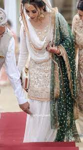 Pin By Preety On Wedding Ideas Pakistani Bridal Dresses Bridal Dresses Pakistan Pakistani Bridal Wear