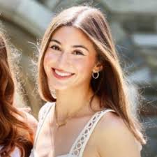 This past Friday marked the end of my spring buying internship with QVC  .Over the past 12 weeks, I have gained experience and knowledge that has  transformed me in so many ways