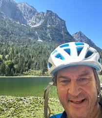 𝙼𝚒𝚌𝚑𝚊𝚎𝚕 𝙺𝚘𝚎𝚙𝚙𝚎𝚕 (@ko_mix)