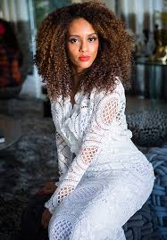 Não existe um caminho para a felicidade. Tais Araujo Revela Como Tem Feito Para Manter O Corpo Em Dia Para Nova Personagem Em Mister Brau Estrelando