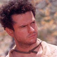 Mello kickstarted his acting career in various films such as four days in september (1998), o auto da compadecida (2000) and. Chico Personagem O Auto Da Compadecida