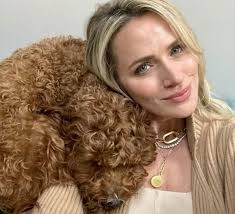 Beautiful Shantel VanSanten aka Nina Chase!