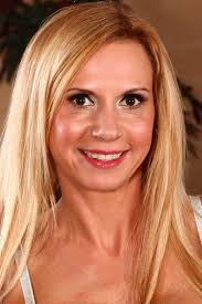 Brooke Tyler's Instagram, Twitter & Facebook