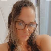 Miranda Sampson's Instagram, Twitter & Facebook