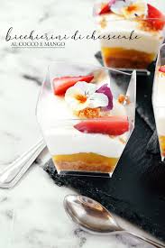 Una ricca selezione di ricette di dolci al cucchiaio, ottimi dessert per concludere alla perfezione un pranzo ed una cena. Bicchierini Di Cheesecake Al Cocco E Gelee Al Mango Io E Brigante Pasticceria Virtuale