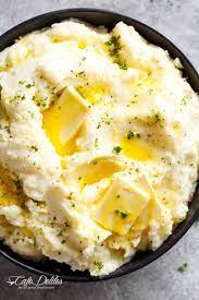 Easy Creamy Mashed Potatoes Recipe - Cafe Delites