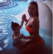 Kezdés dátuma 2009 május 12. Hodi Pamela Pami00 Hodi Twitter