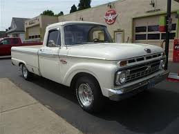 Der oldtimer von 1954 steht heute in frischem pink so gut wie noch nie da. Bild Foto Ford F 100 Pick Up 1966 Angeboten Als Lot 62 An Der Versteigerung Der Oldtimer Galerie Toffen Vom 1 Dezember 2012 1966 Aus Dem Oldtimer Foto Archiv Zwischengas
