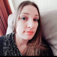 Kelley Burke's Instagram, Twitter & Facebook