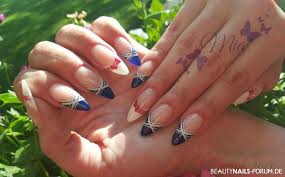 Die nageldesign bilder, welche oft mit verschiedenen speziellen, manchmal 3 d mustern ausgestattet sehen, entstehen durch spezielle klassisch mit weißen punkten. 50 Weisse Nagel Mit Nageldesign 2021