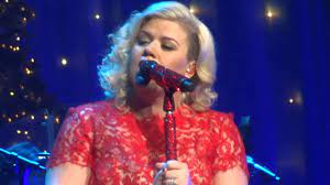 Trish yearwood hard candy christmad. Kelly Clarkson S Miracle On Broadway Hard Candy Christmas With Dolly Parton Talk Youtube