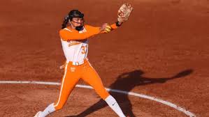 Erin Nuwer Tosses Gem, #8 [7] Lady Vols Take Game One of Knoxville Regional